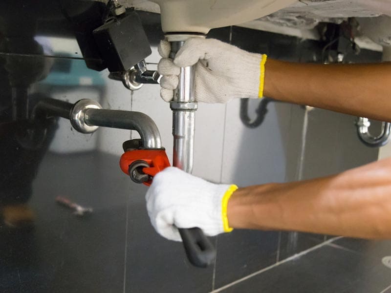 Pedreiro no Algarve - RENOVAÇÃO DE CASA DE BANHO NO ALGARVE - Serviço de Canalização