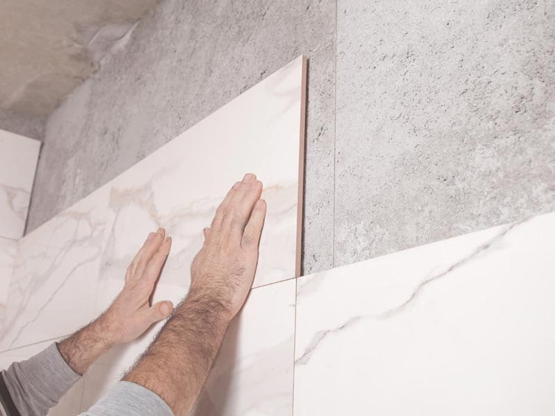 Pedreiro no Algarve - RENOVAÇÃO DE CASA DE BANHO NO ALGARVE - Serviço de Pavimento